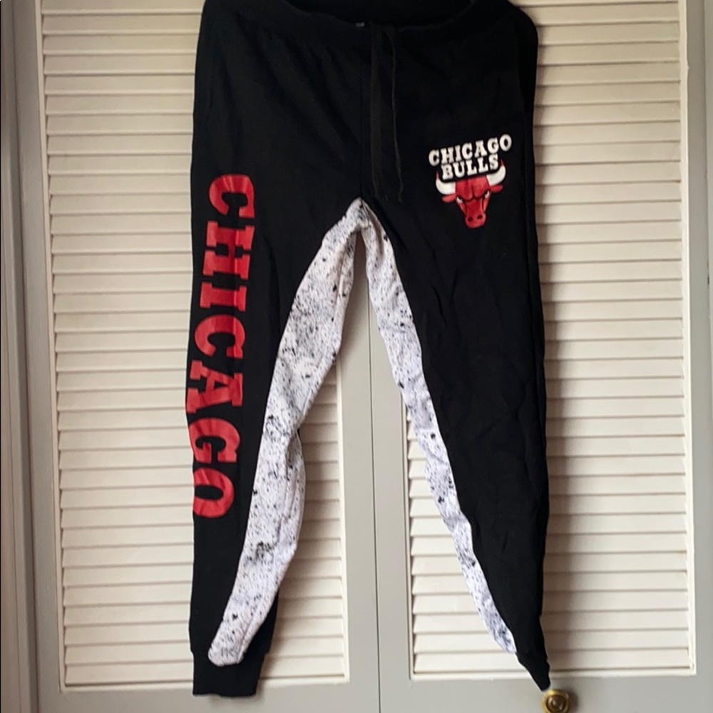 Chicago Bulls joggers MAKE AN OFFER❗️